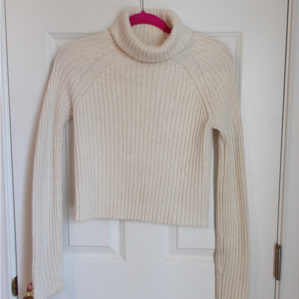 American Eagle Outfitters Cream Turtleneck Sweater